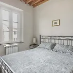 Guesthost - Casa Carlotta - Lovely And Roomy Lucca
