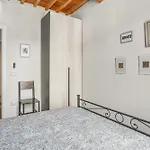 Guesthost - Casa Carlotta - Lovely And Roomy Lucca
