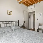 Guesthost - Casa Carlotta - Lovely And Roomy Lägenhet