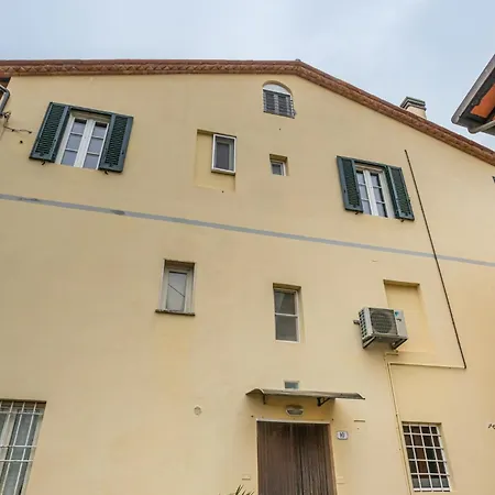 Guesthost - Casa Carlotta - Lovely And Roomy Lägenhet Lucca